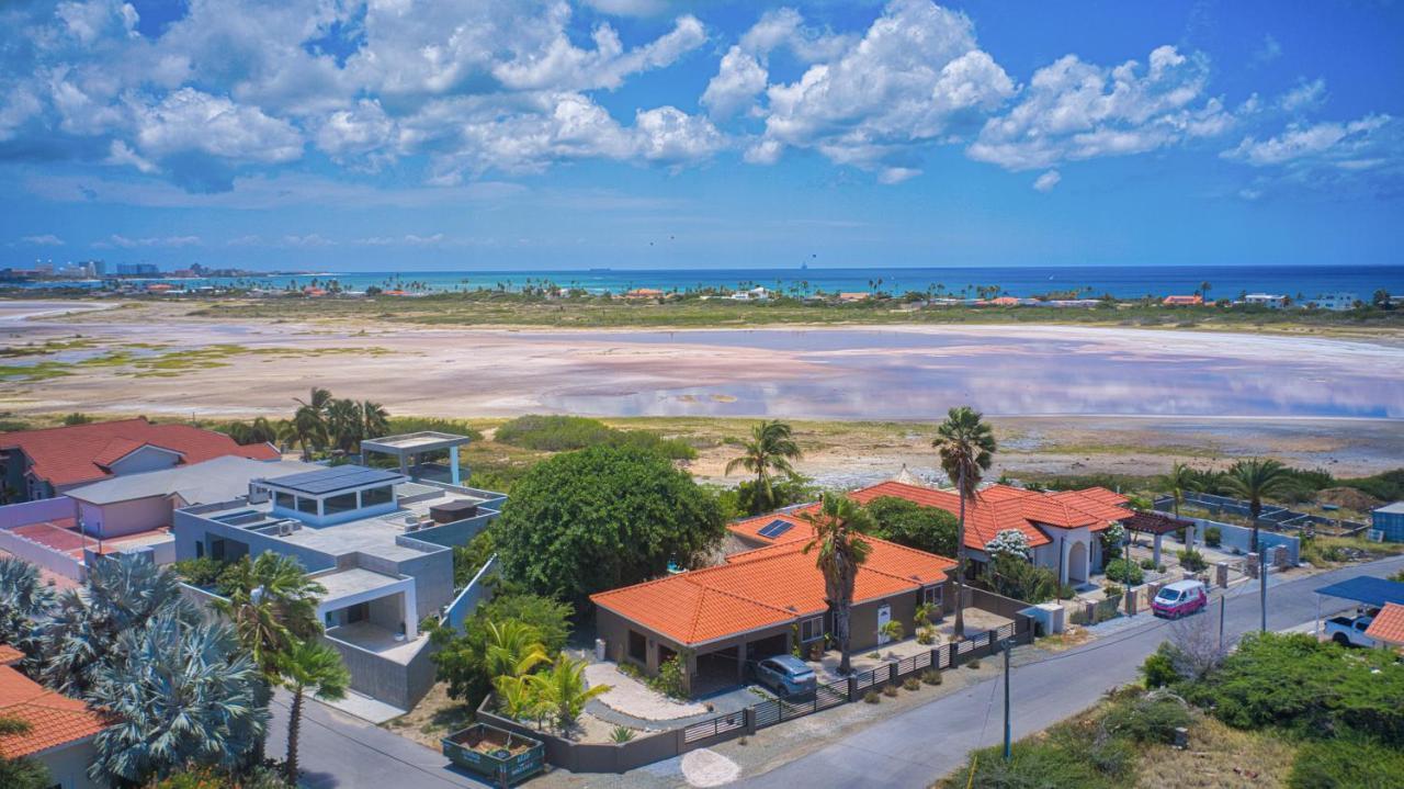 Lama Y Solo Unique Private Room Walking Distance To The Beach Palm Beach Luaran gambar