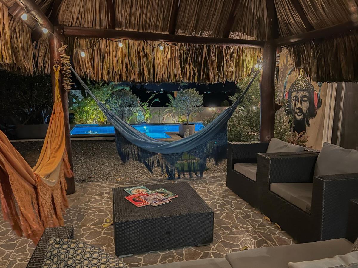 Lama Y Solo Unique Private Room Walking Distance To The Beach Palm Beach Luaran gambar